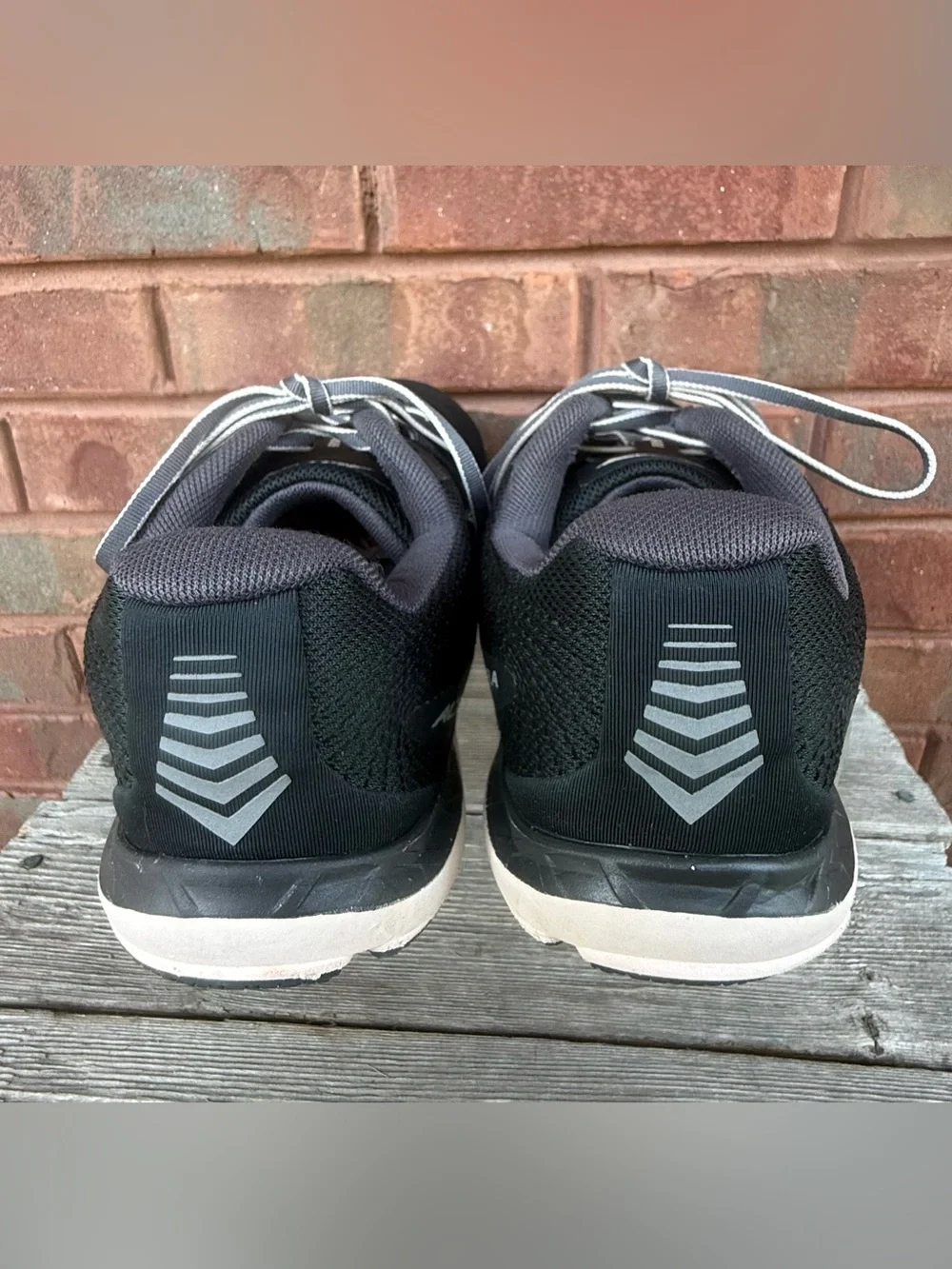 Altra Rivera 2 Womens Running Shoes Sneakers Size 7.5 Black Mesh AL0A5489060